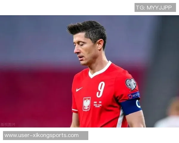 莱万37岁身价降至千万级别仍紧随梅罗本季12轮贡献8球2助攻表现不俗